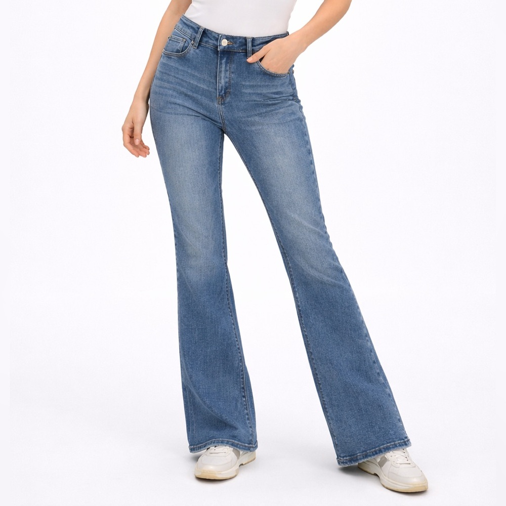 Risen Los Angeles High-Rise Bootcut Jeans | Size 9 | Medium Wash
